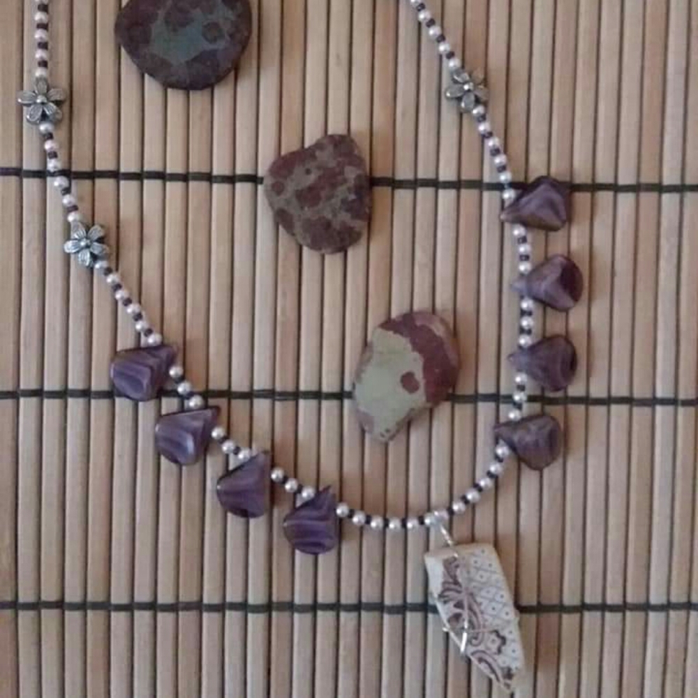 Purple dots necklace